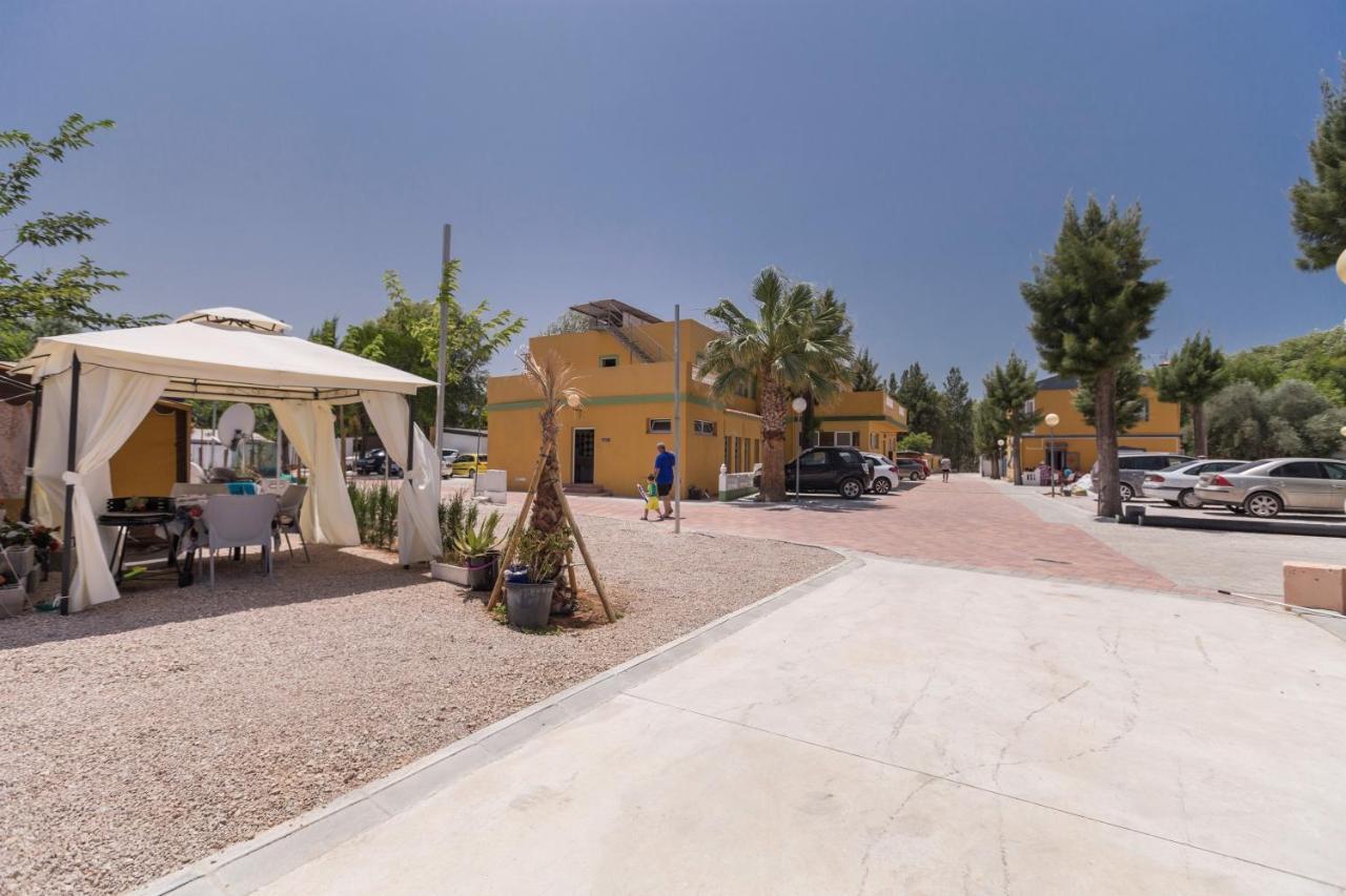 Camping Los Llanos دينايا المظهر الخارجي الصورة
